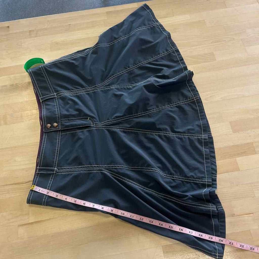 Athleta Women Size 14 Gray Preloved Skorts