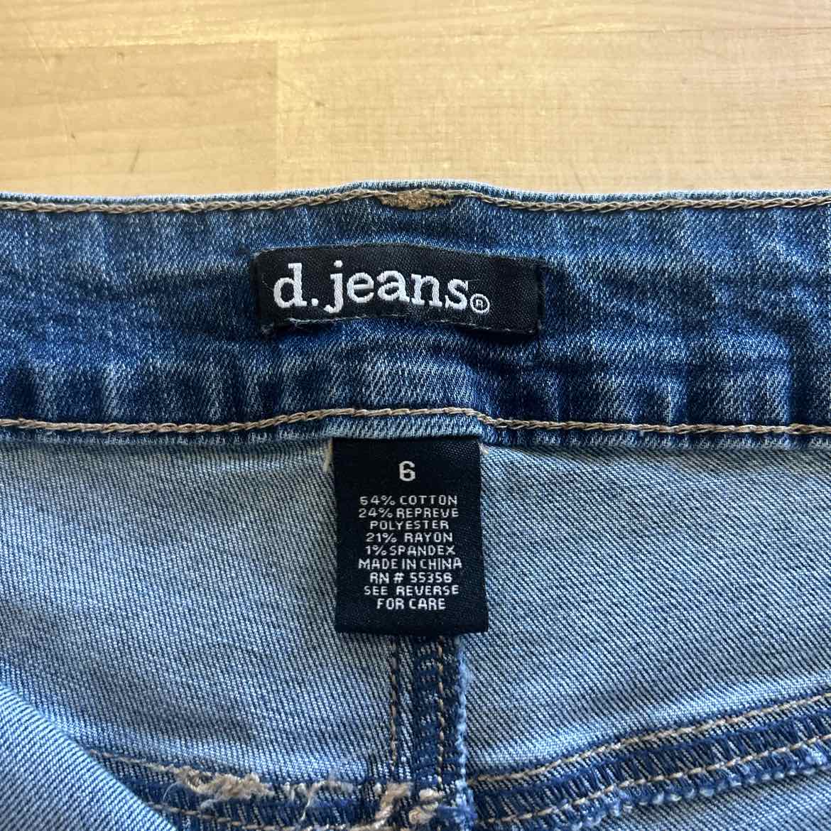 d. jeans Women Size 6 Blue Denim Preloved Shorts