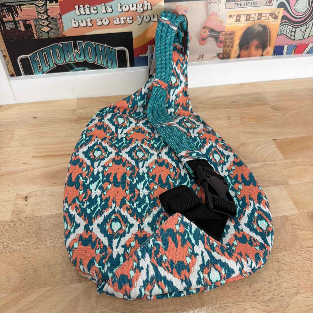 Kavu Green Canvas Crossbody