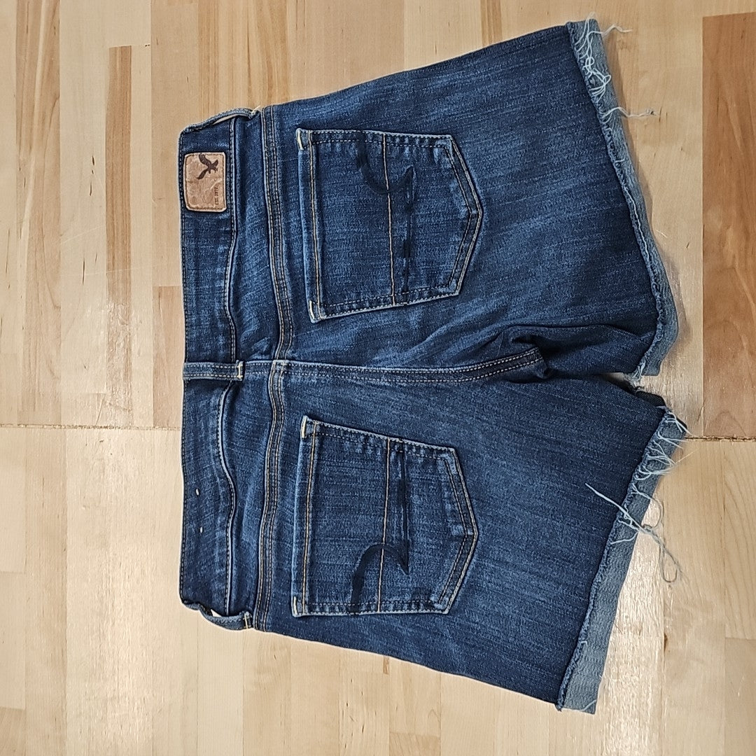 American Eagle Size 6 Denim Shorts