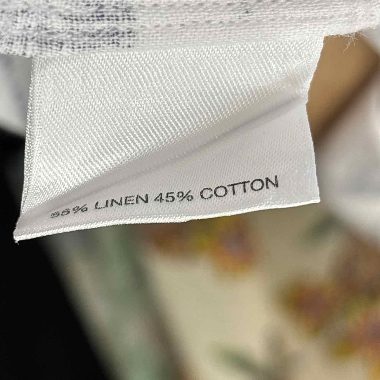 Cremieux Size M White Preloved MENS Button Down Shirt