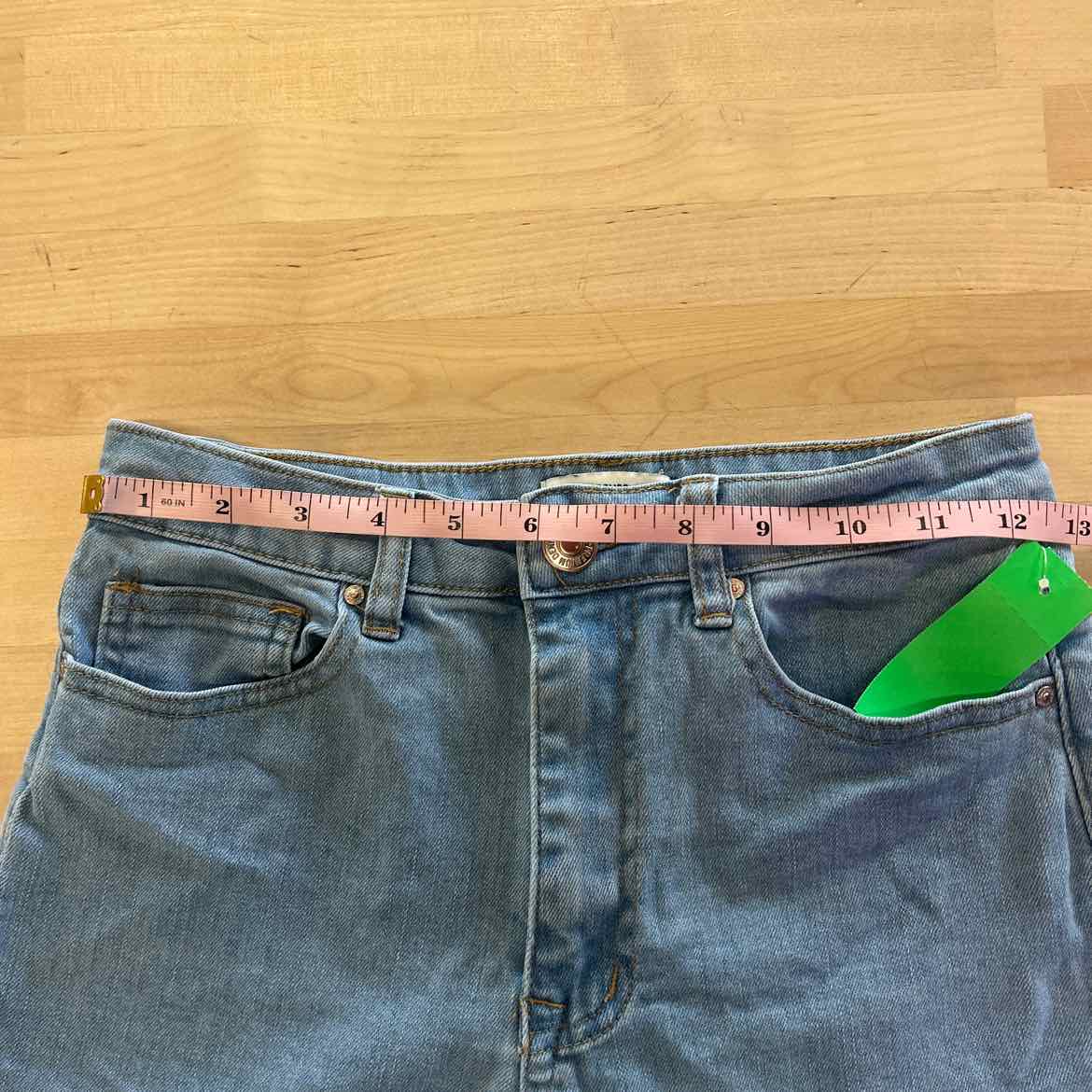 Forever 21 Women Size 24 Blue Denim Preloved Shorts
