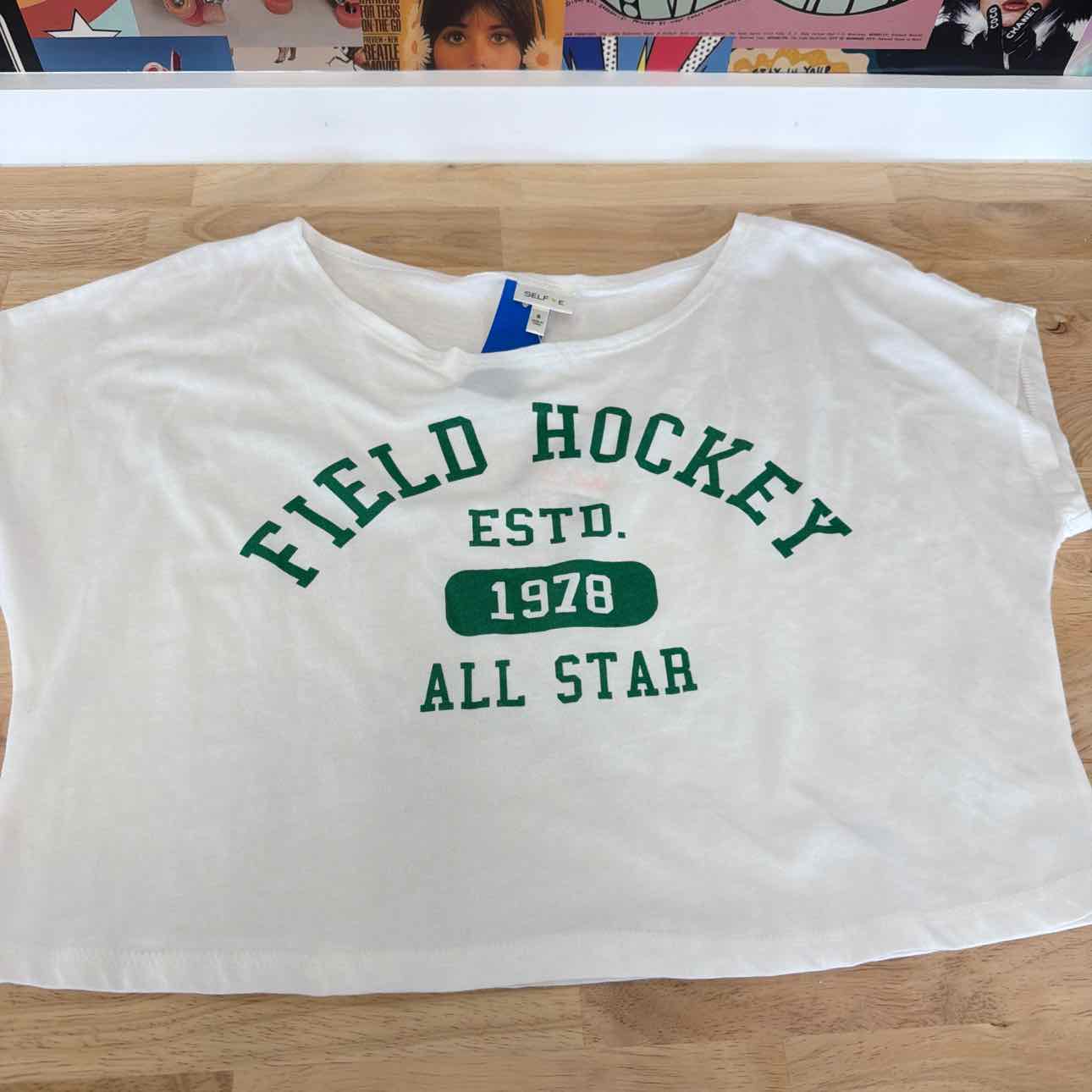 Self E Size S Graphic Off-the-Shoulder T-Shirt - White