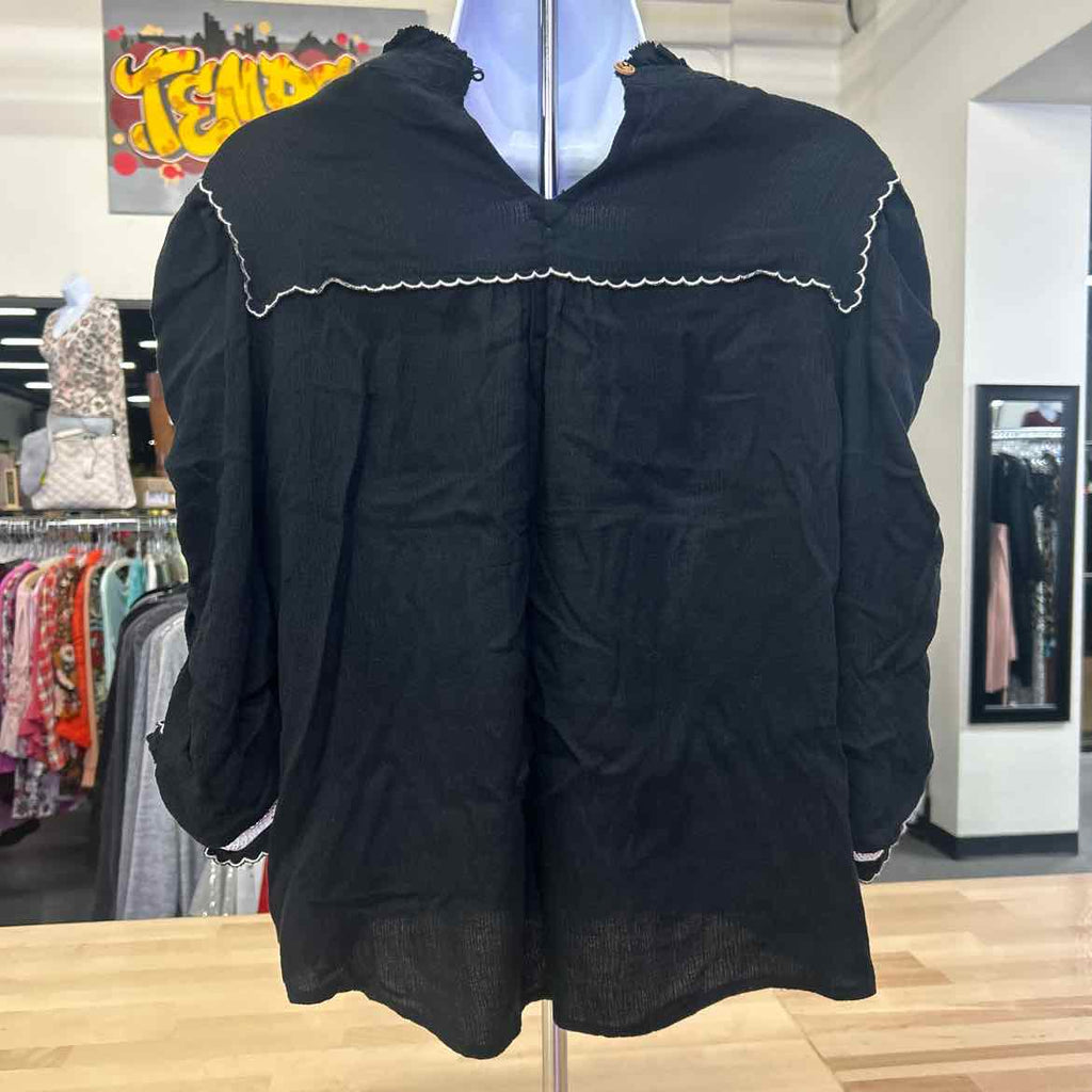 Democracy Size M Black/White Blouse