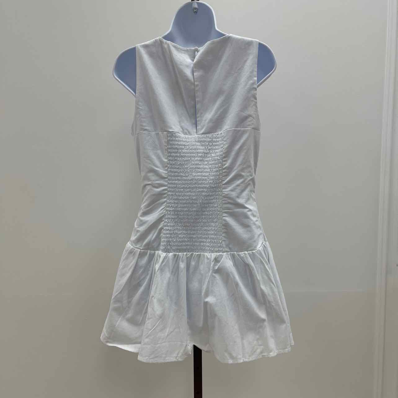 Rebel + Leigh Size M Juniors' Drop-Waist Sleeveless Mini Dress - White