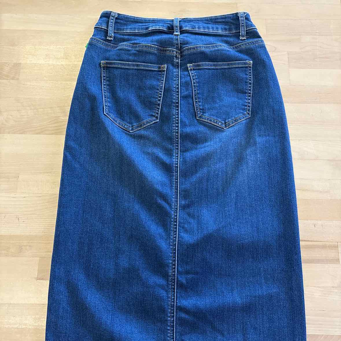 TINSELTOWN Size 0 Blue Denim Preloved Skirt
