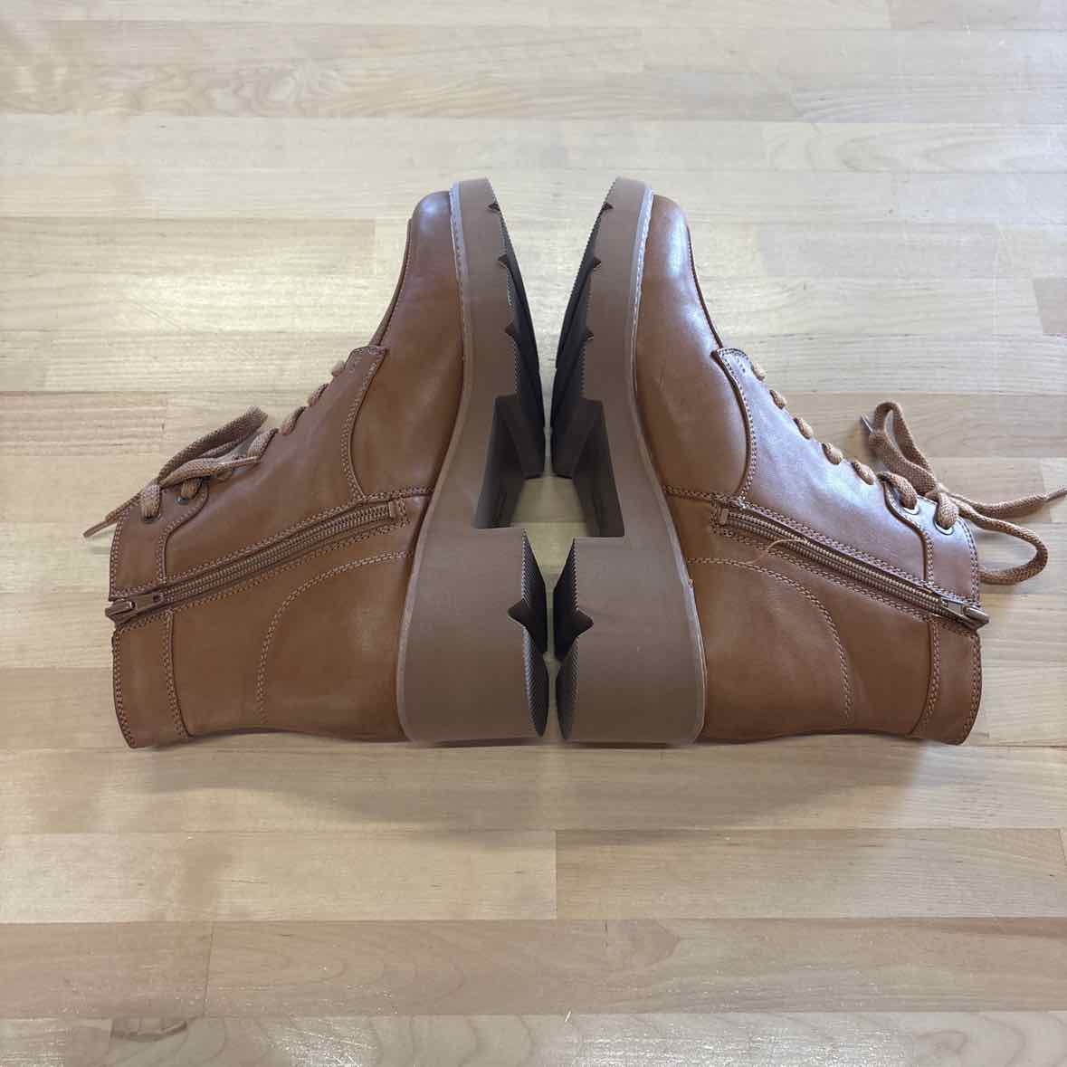 Naturalizer Size 8.5 Brown Sneakers