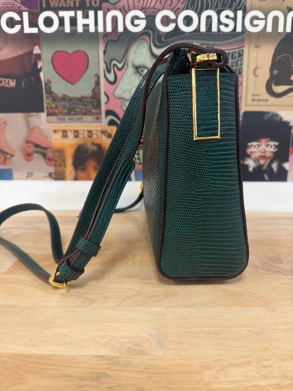 G.I.L.I Green Leather Crossbody