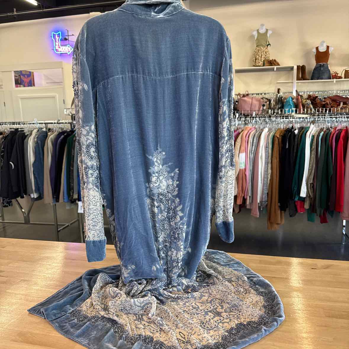 Vintage rose Size M Blue Duster