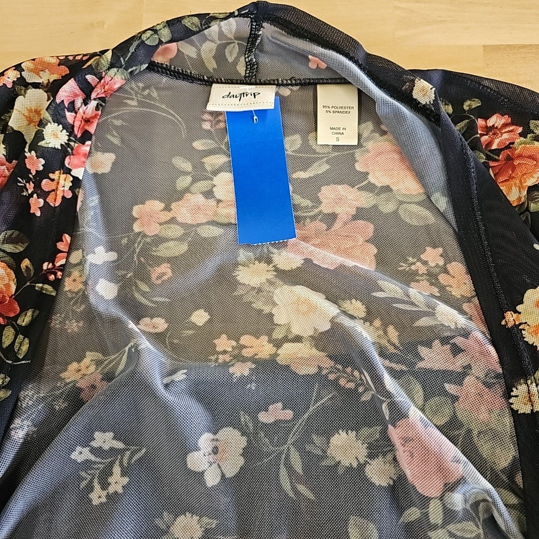 Daytrip Size S Black Duster