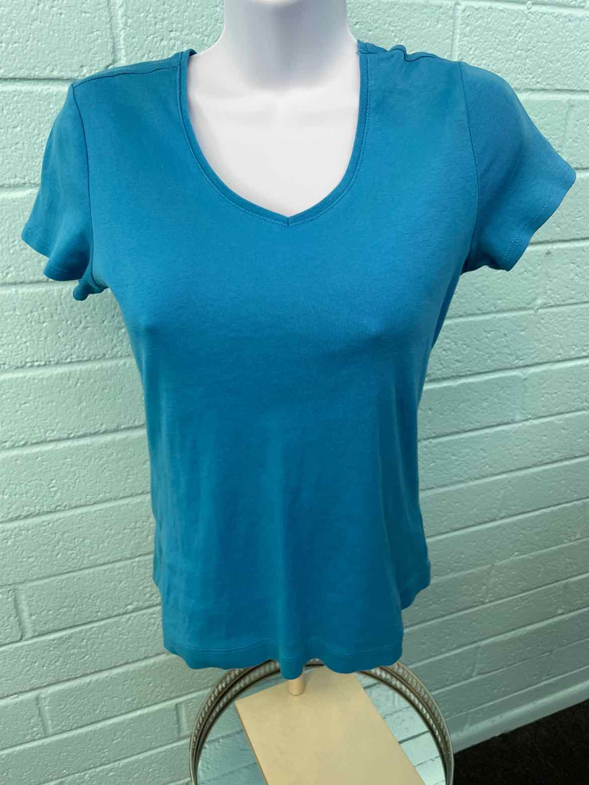 Chico's Size 0 Blue T-shirt