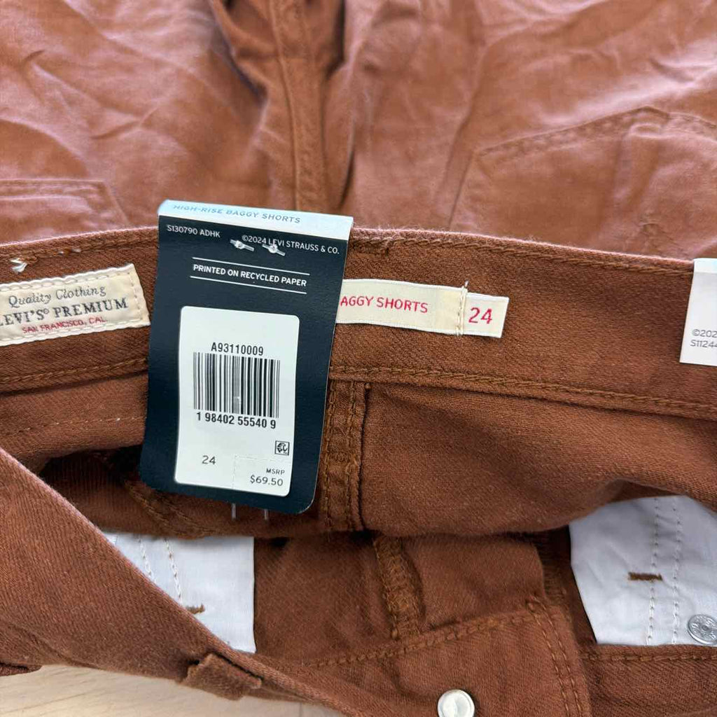 Levi's Women Size 24 Brown New Shorts