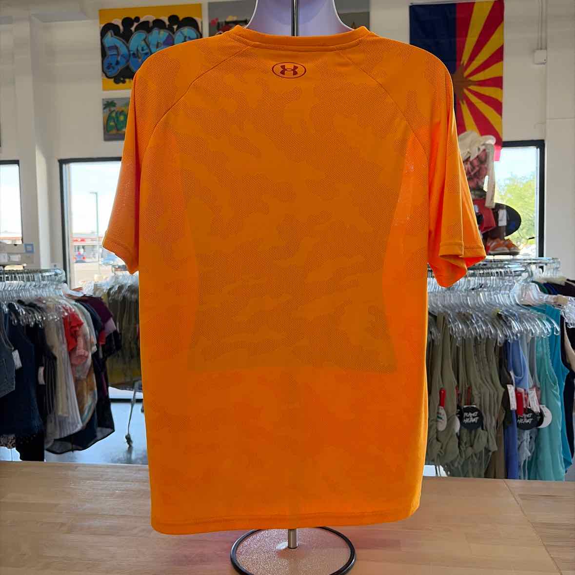 Under Armour Size XL Yellow Preloved MENS T-shirt