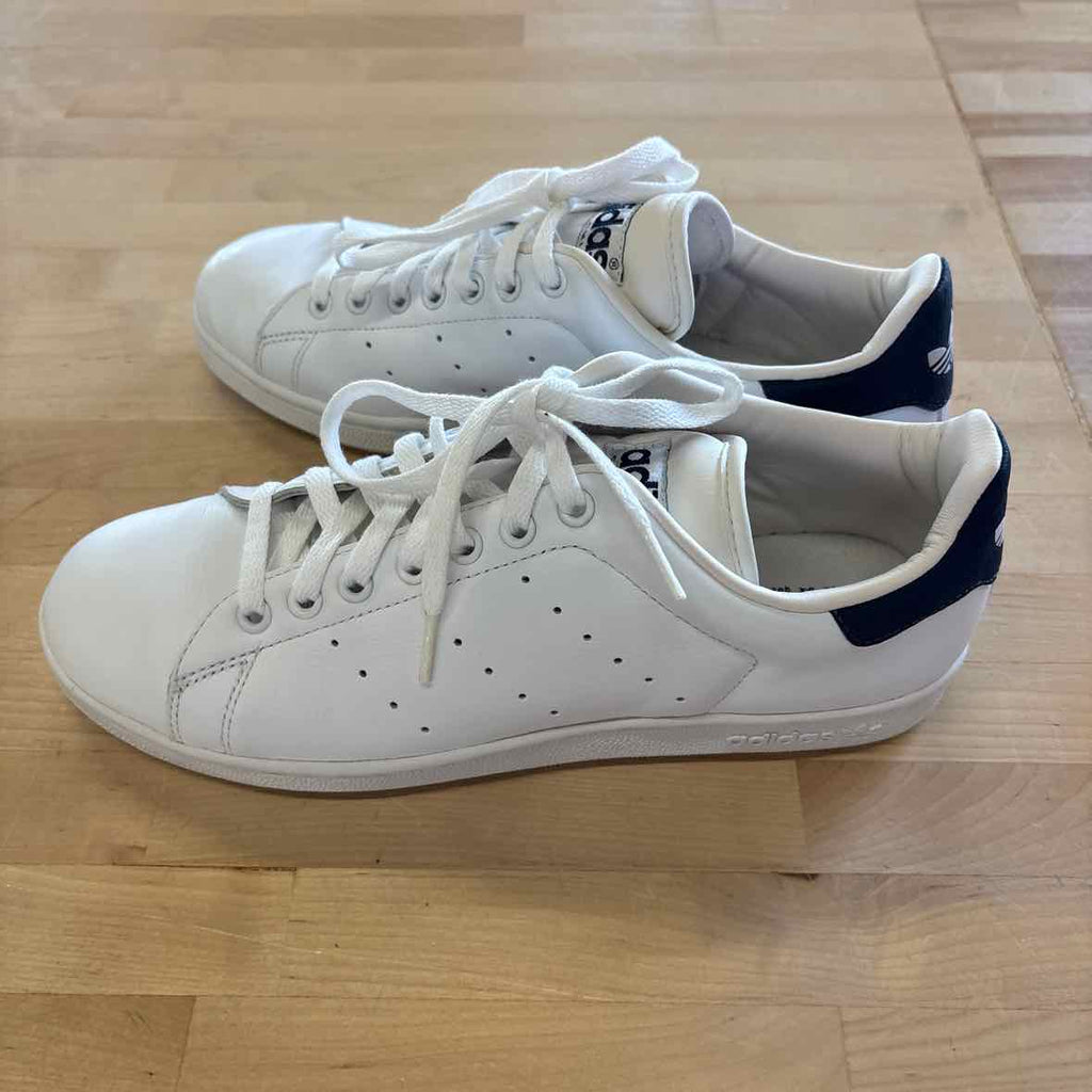 Adidas Size 9 White MENS Sneakers
