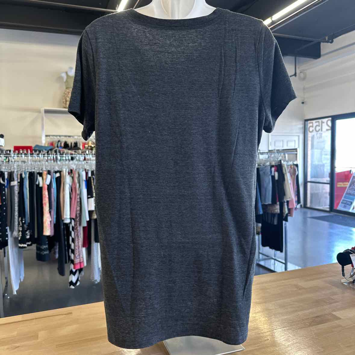 Torrid Size 00 Gray T-shirt