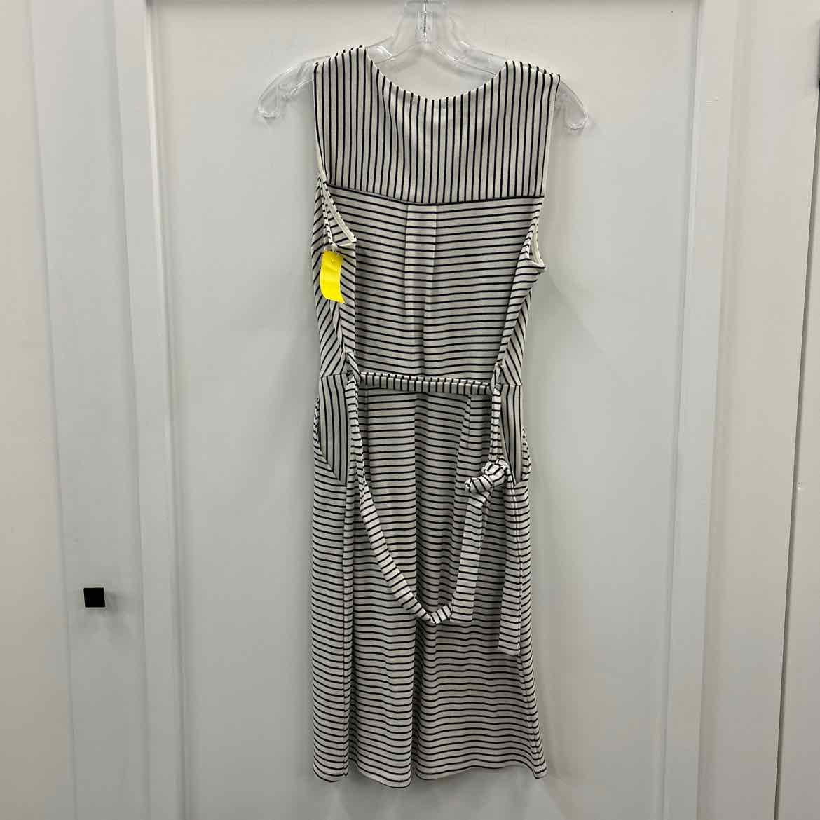 Monteau Size L White Dress