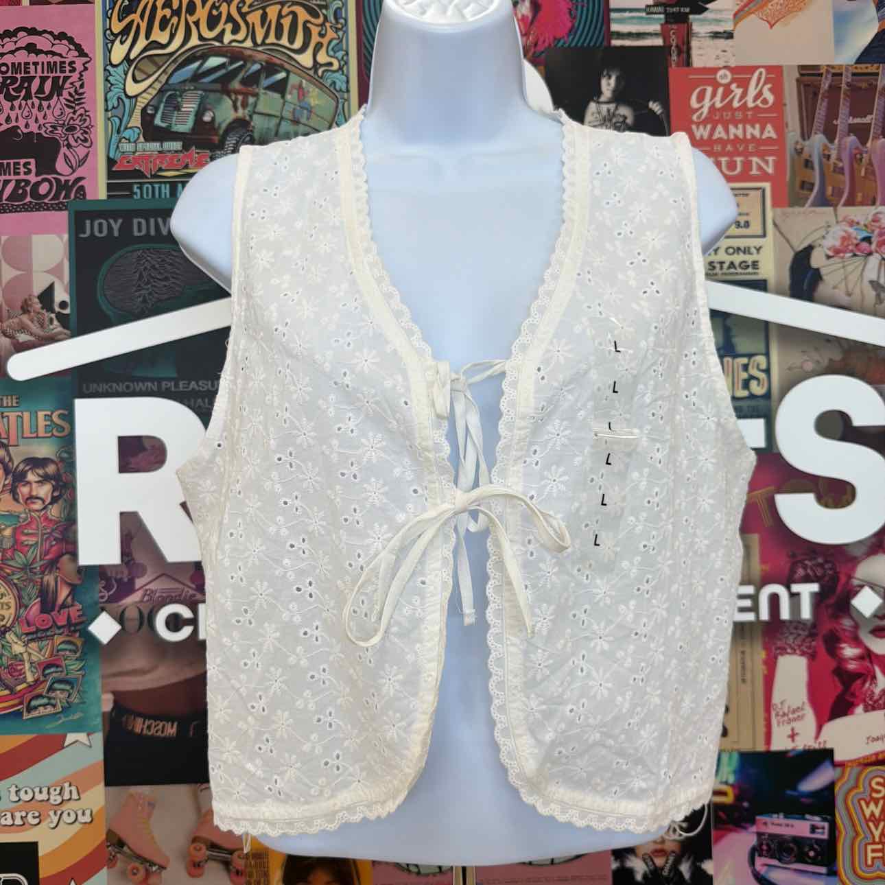 Self E Size L Eyelet V-Neck Tie-Front Vest