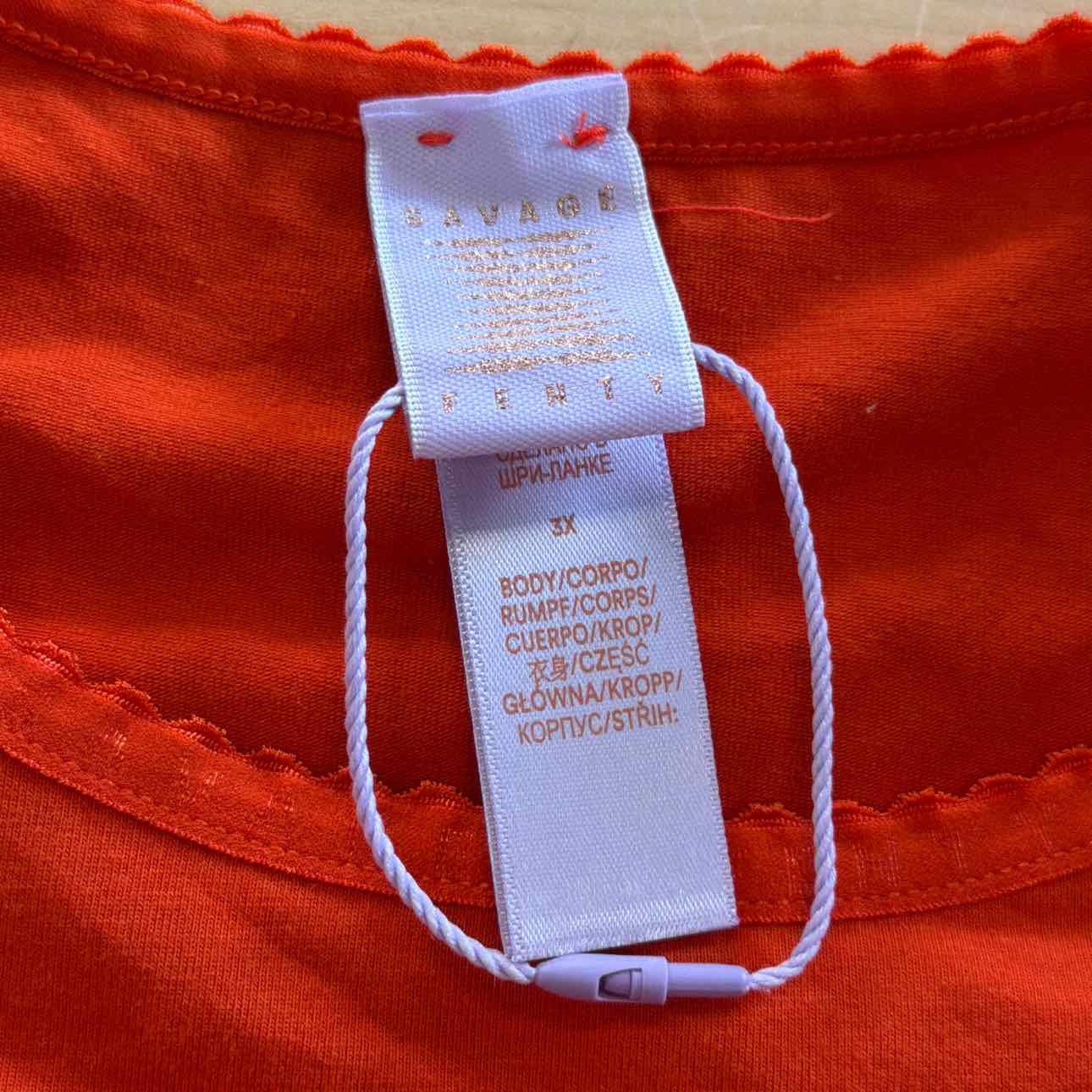 Fendi Size 3X Orange Preloved T-shirt