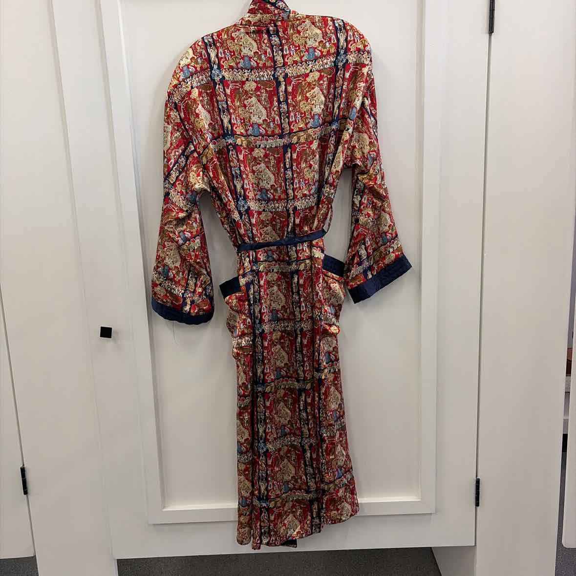 Victoria Secret Size M Blue & Gold Preloved Robe
