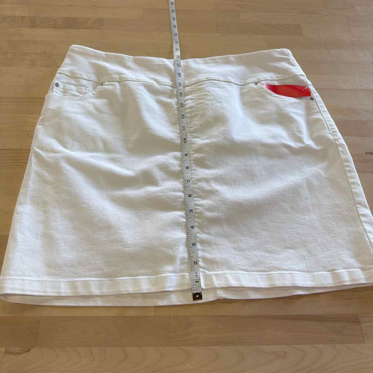 S.C. & Co. Size L White Denim Preloved Skorts