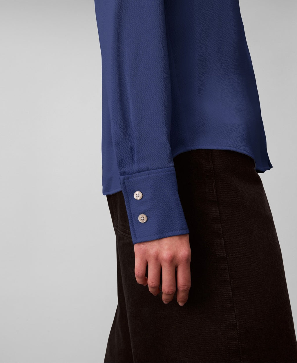 Calvin Klein Women's Hammered Fitted Collared Shirt - Steel Beams