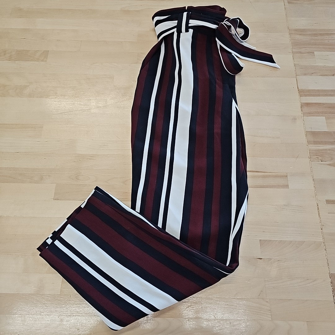 Express Size 10 Black White Red Pants