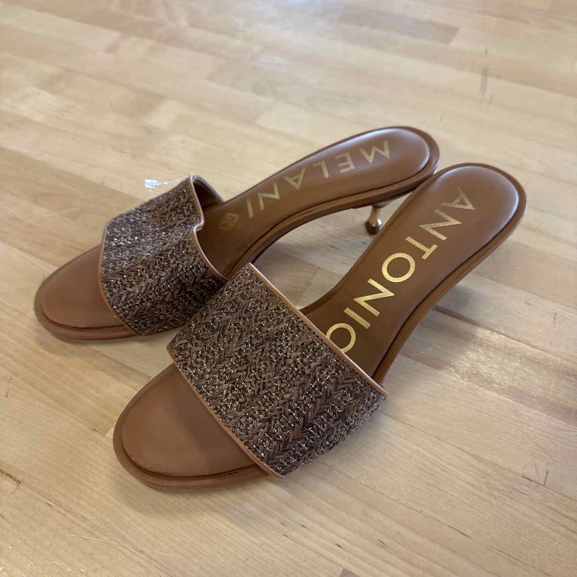 Antonio Melani Size 7.5 Brown Preloved Slide Kitten Heels