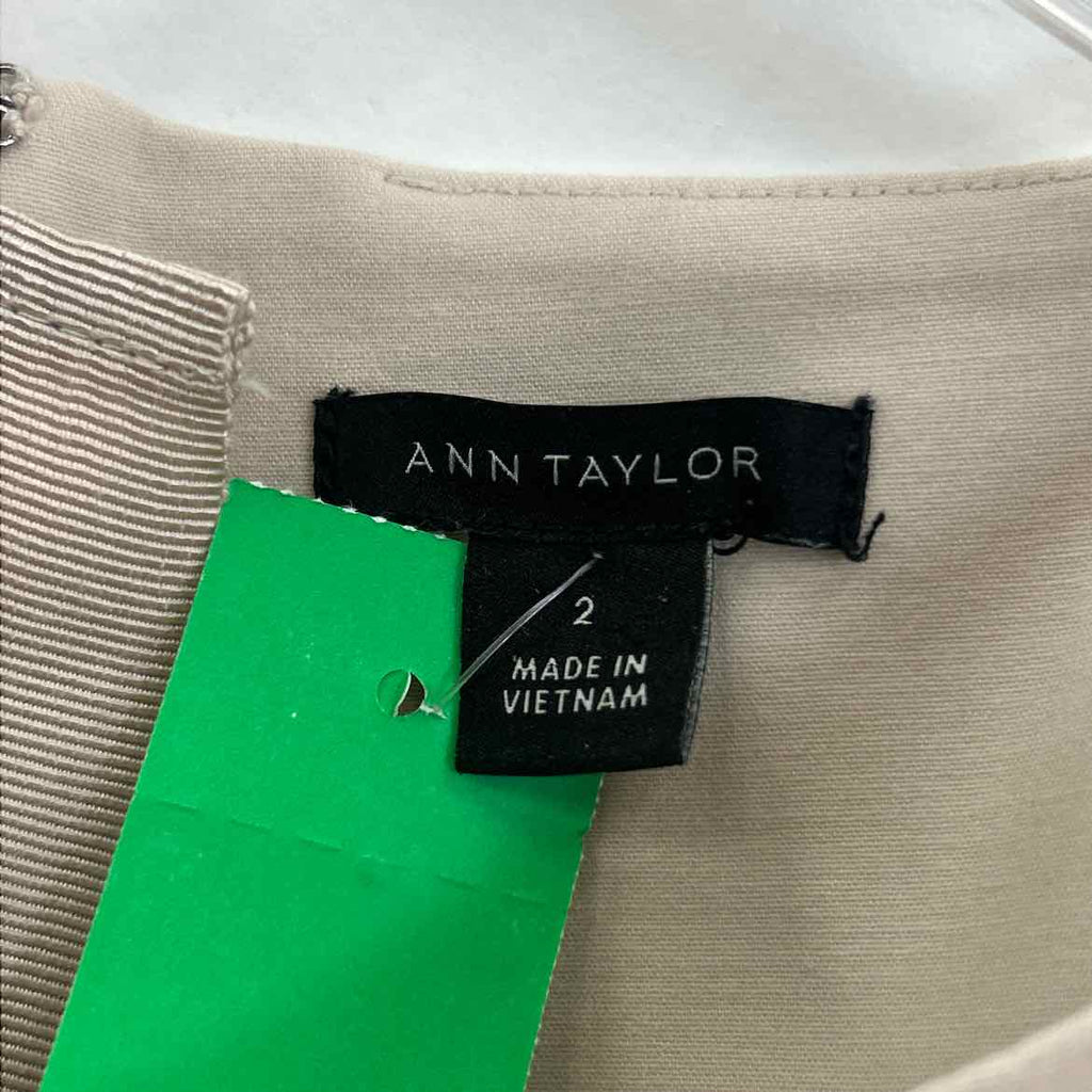 Ann Taylor Size 2 Tan Preloved Dress