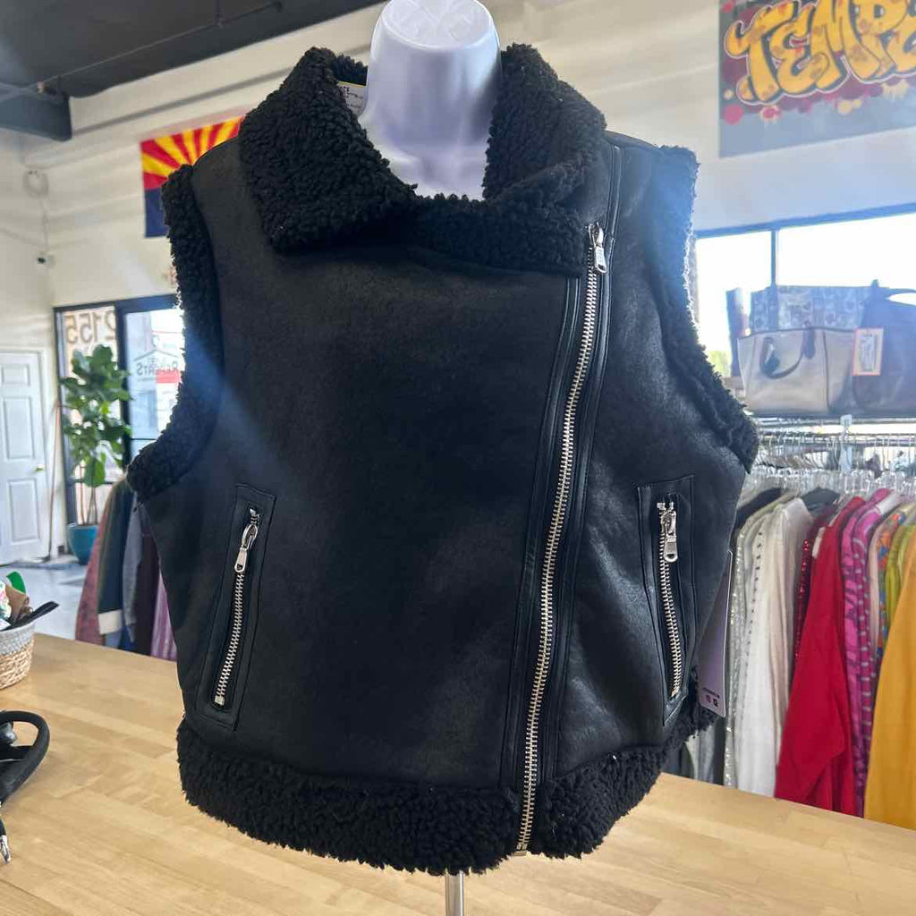 Madden Girl Juniors' Faux-Shearling Moto Vest - Black XL