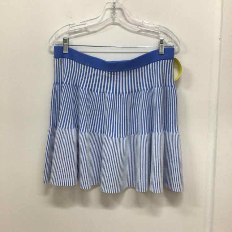 Free Assembly Size L White Blue Preloved 2 pc Dress Set