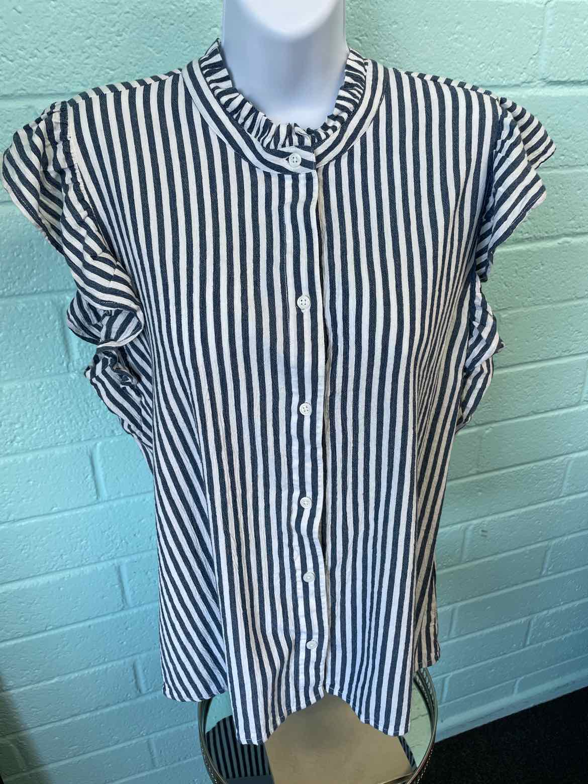 Morgan Taylor Size L White and Blue Blouse