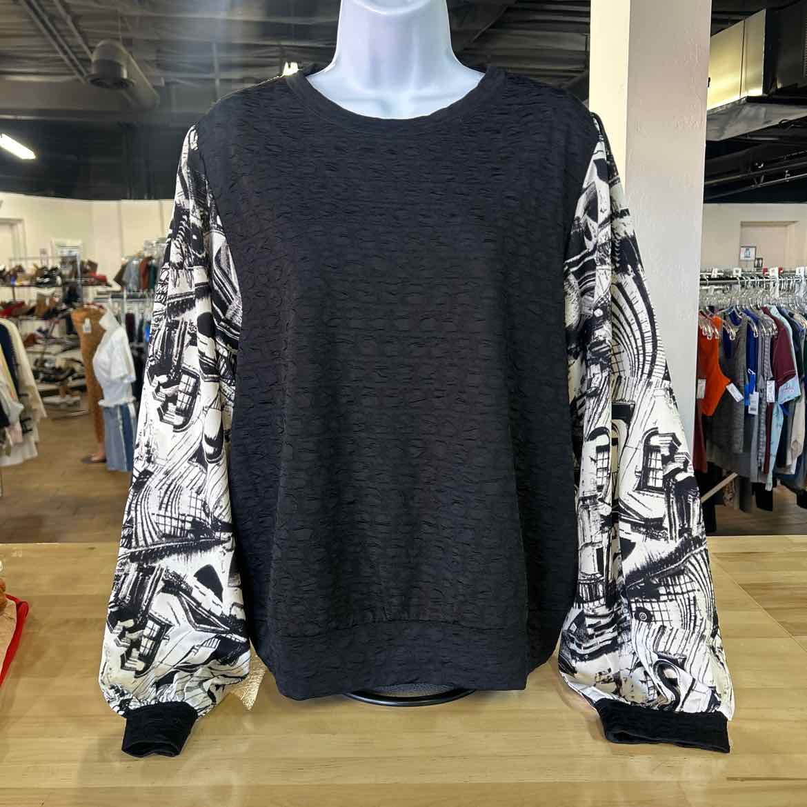 Adore Size M Black White Preloved Blouse LS