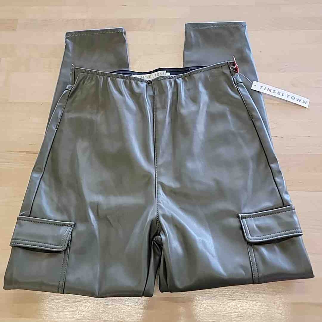 TINSELTOWN Size L Green Pants