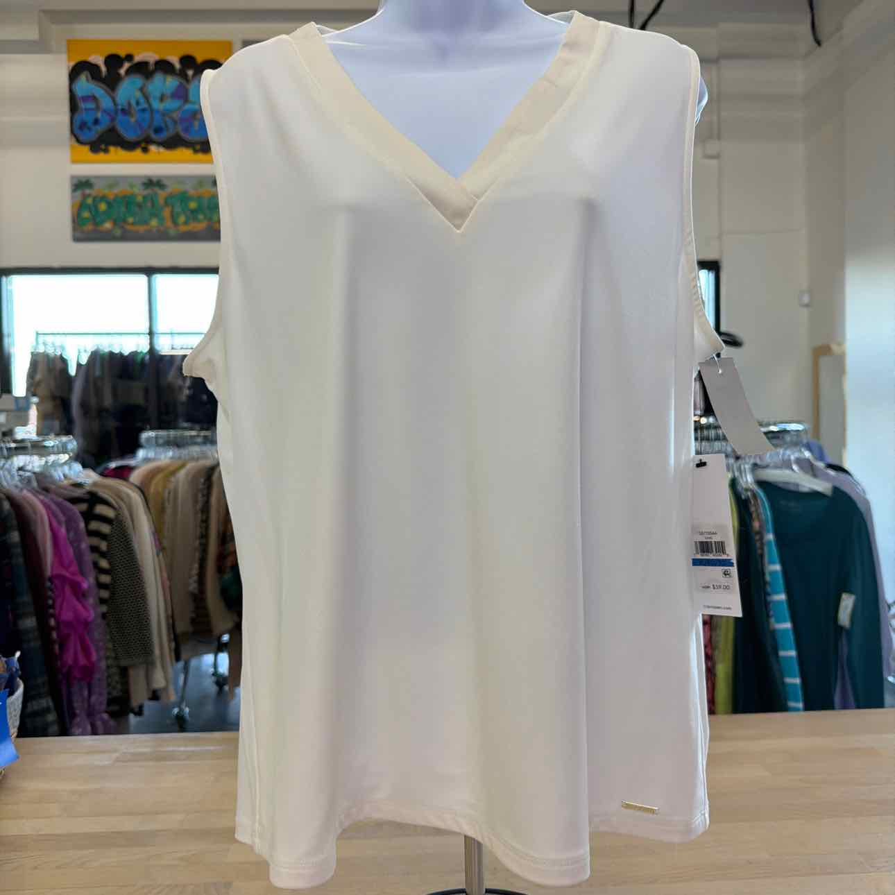 Calvin Klein Size XL White New Sleeveless