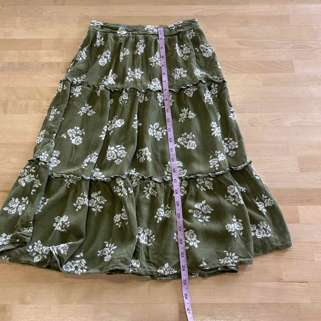 Just Found Size S Green Preloved 2 pc Dress Set