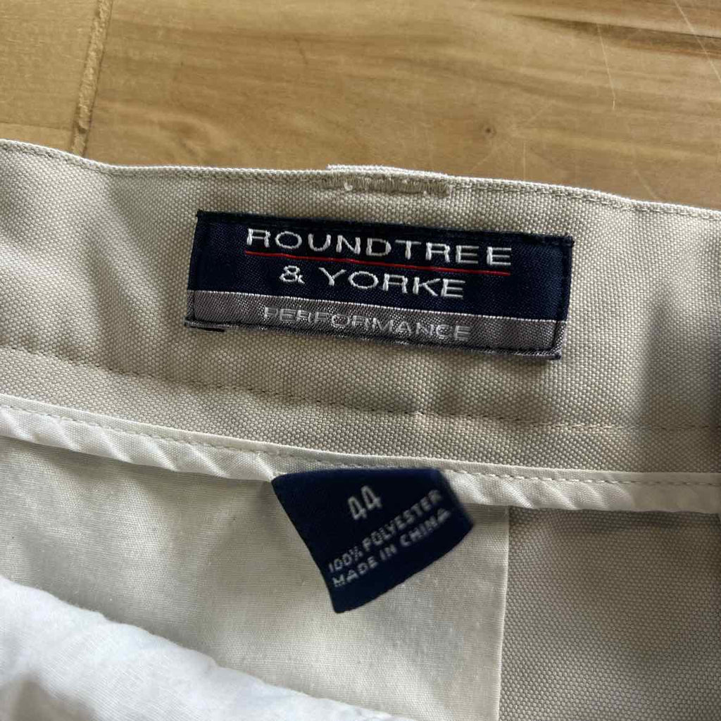 Roundtree & York Men's Size 44 Khaki MENS Shorts