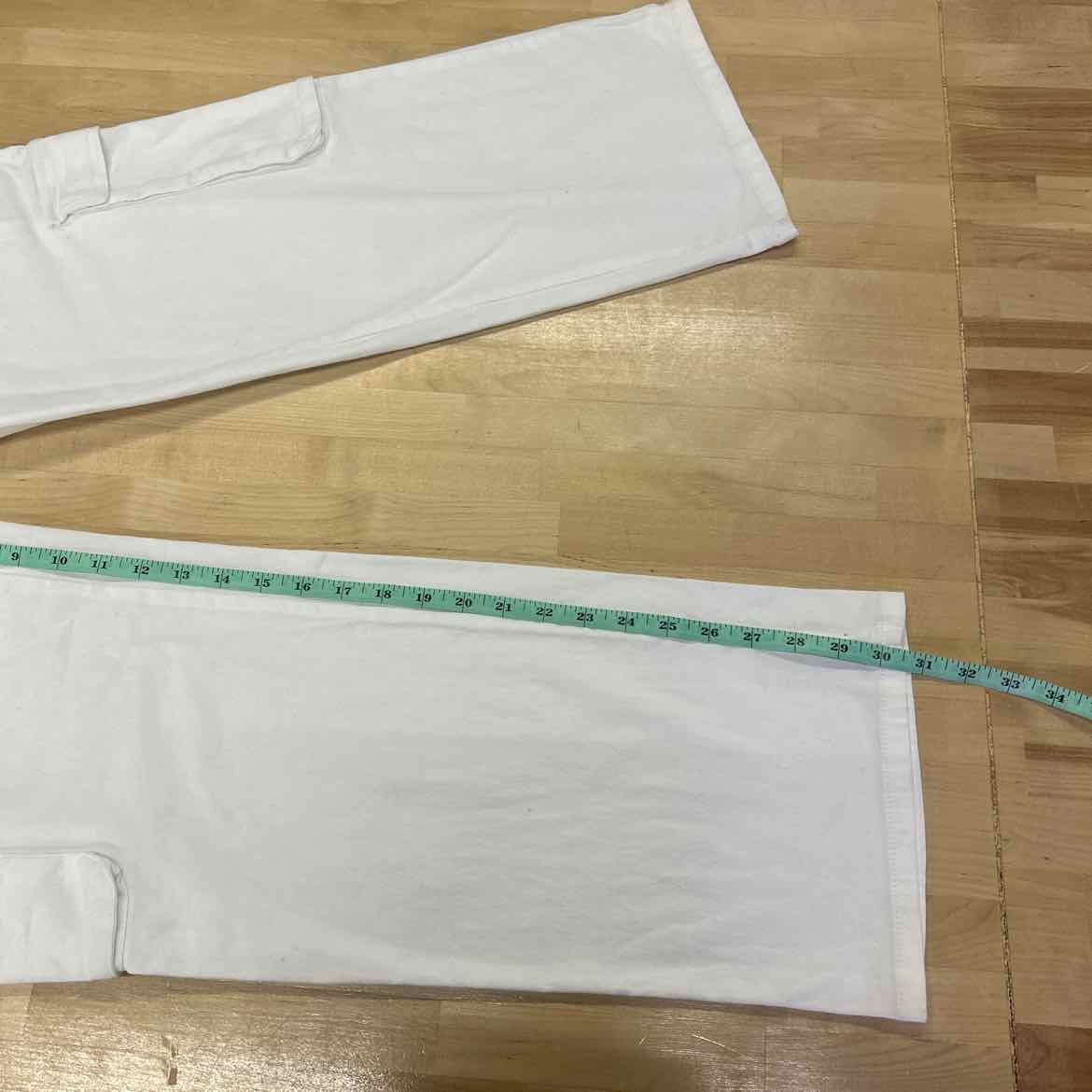 TINSELTOWN Size 13 White New Jeans