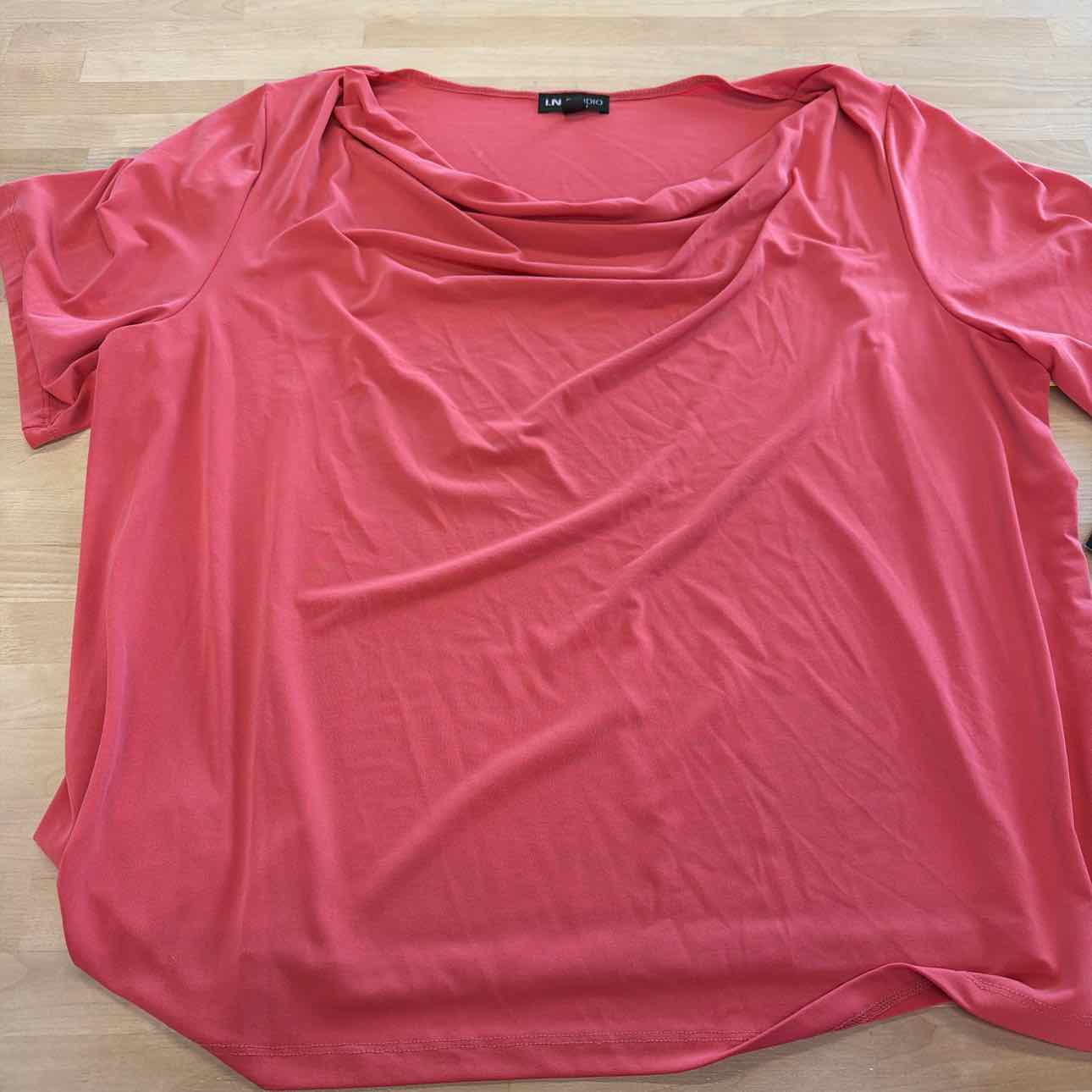 In studio Size 3X Pink Blouse