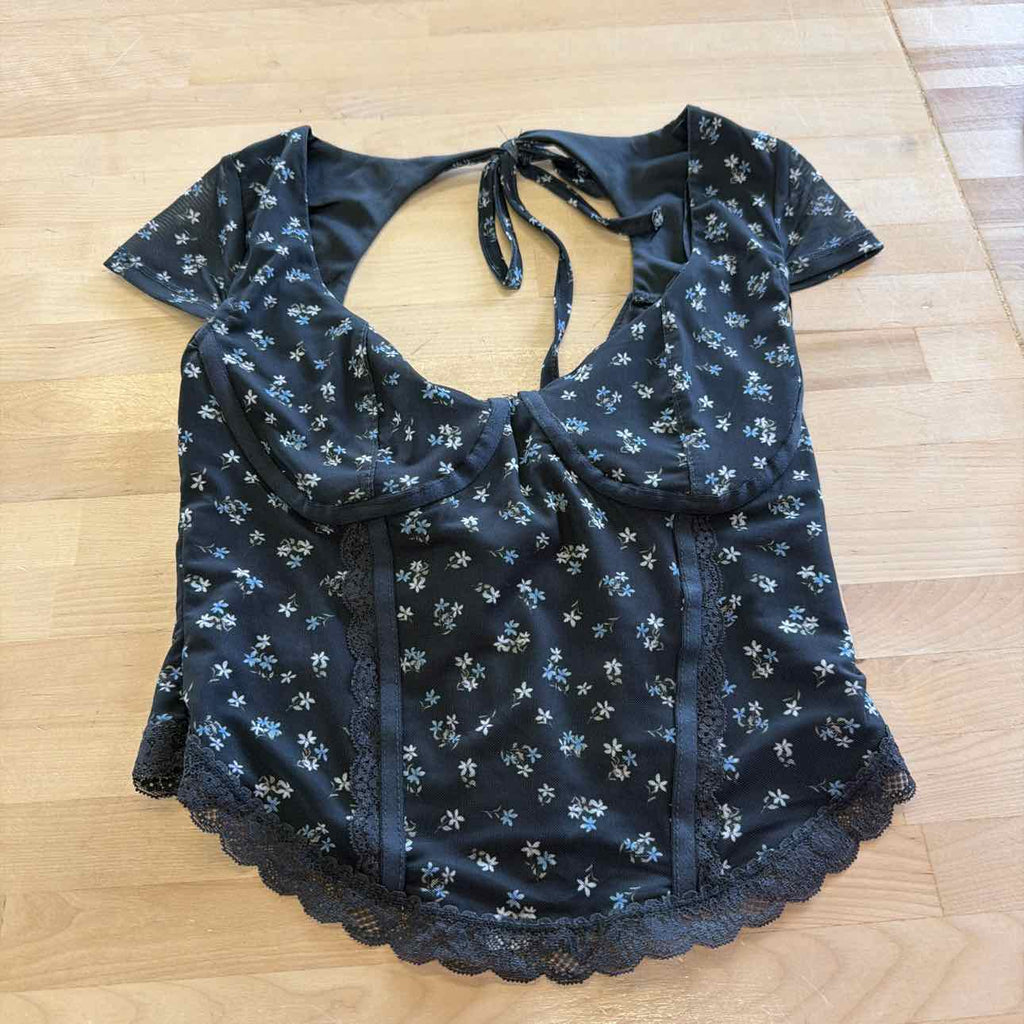 Hippie Rose Juniors' Corset Short-Sleeve Mesh Top - Black Ditsy