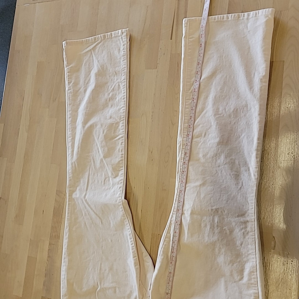 Levi's Size 33 Cream 725 High Rise Bootcut Corduroy Pants NWT