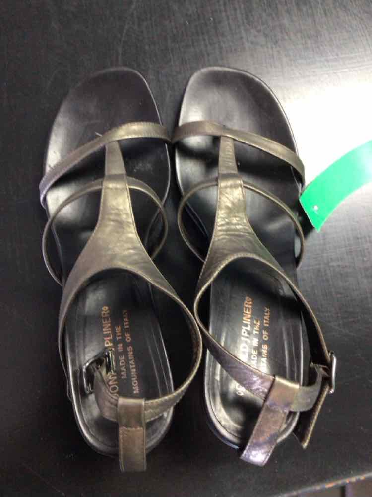 Donald J Pliner Shoe Size 9N Silver Heeled Sandals