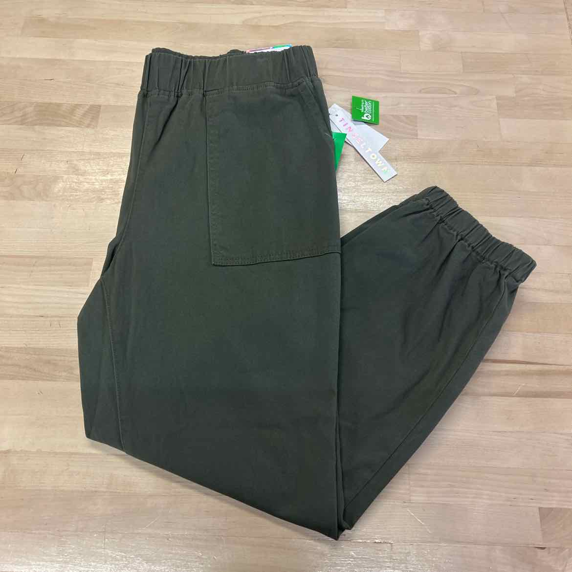 TINSELTOWN Size XL Green Pants
