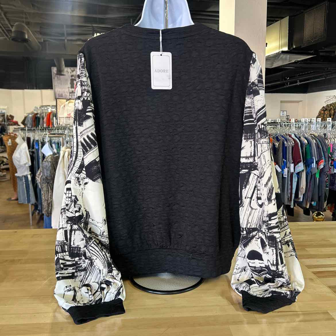 Adore Size M Black White Preloved Blouse LS