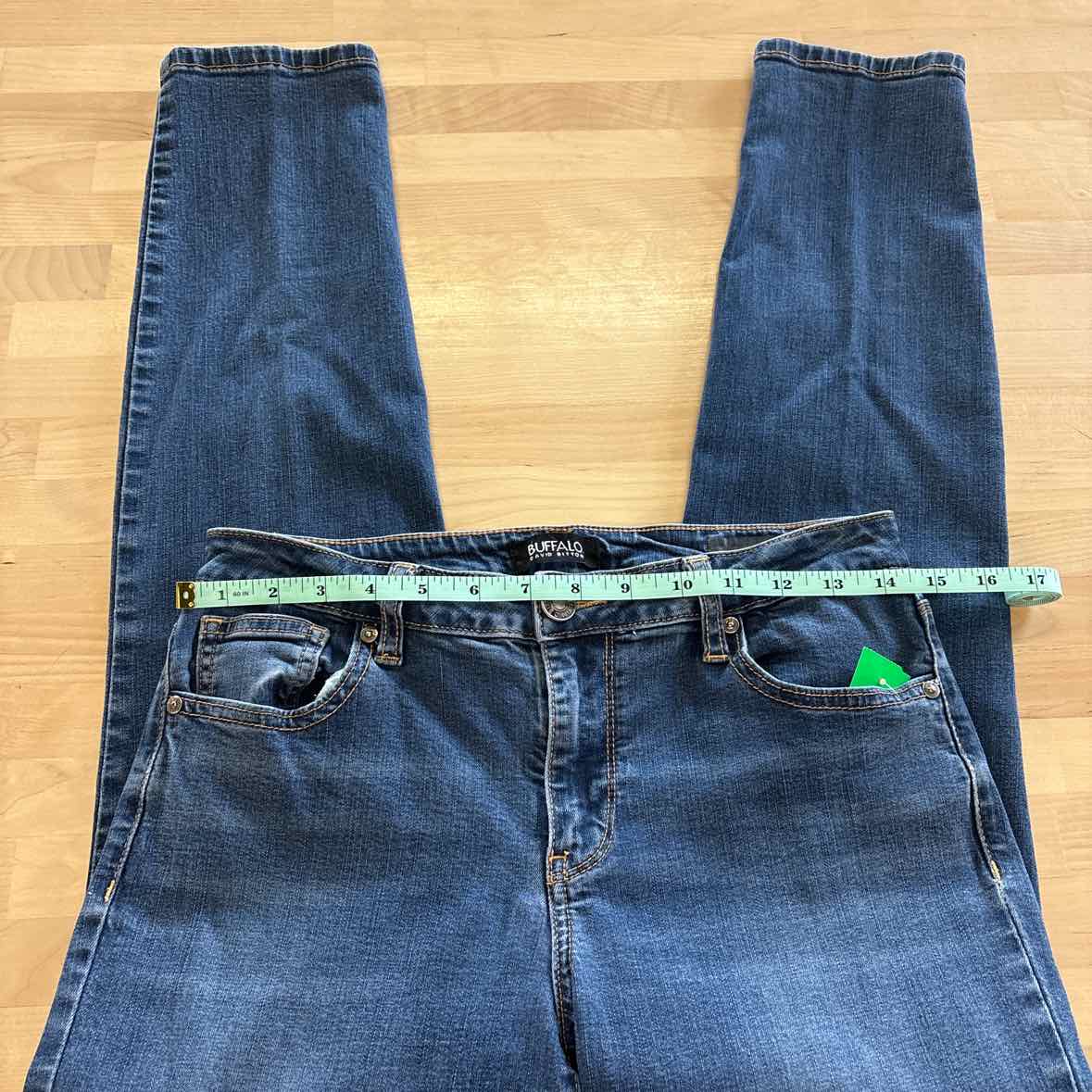 Buffalo Size 6 Blue Jeans