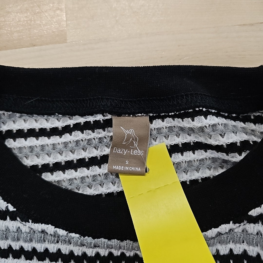 Dazy Less Size S Gray Sweater