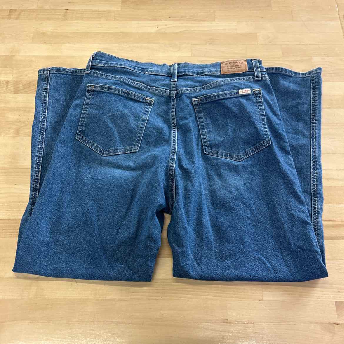 Levi's Size 12 Blue Denim Preloved Jeans