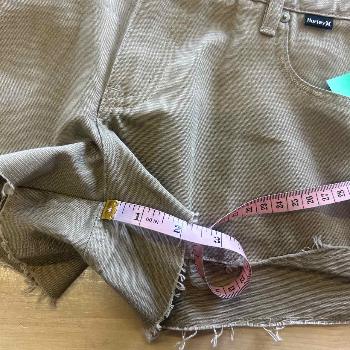 Hurley Women Size 3 Tan Preloved Shorts