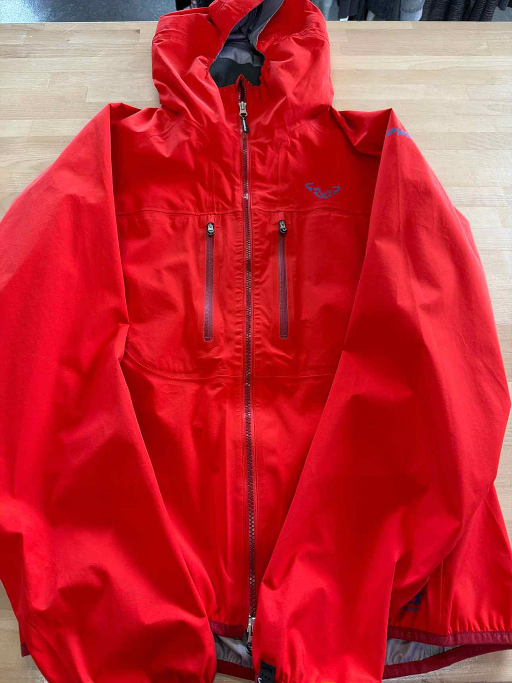 Dynafit Size M Red MENS Jacket
