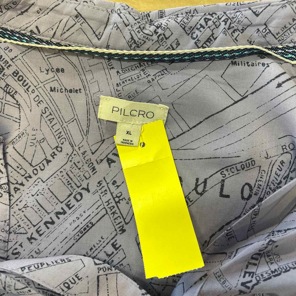 Pilcro Size XL Purple Preloved Button Down LS