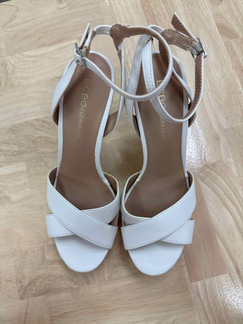 BCBG Size 7 White Niada Platform Sandal - Cloud Dancer